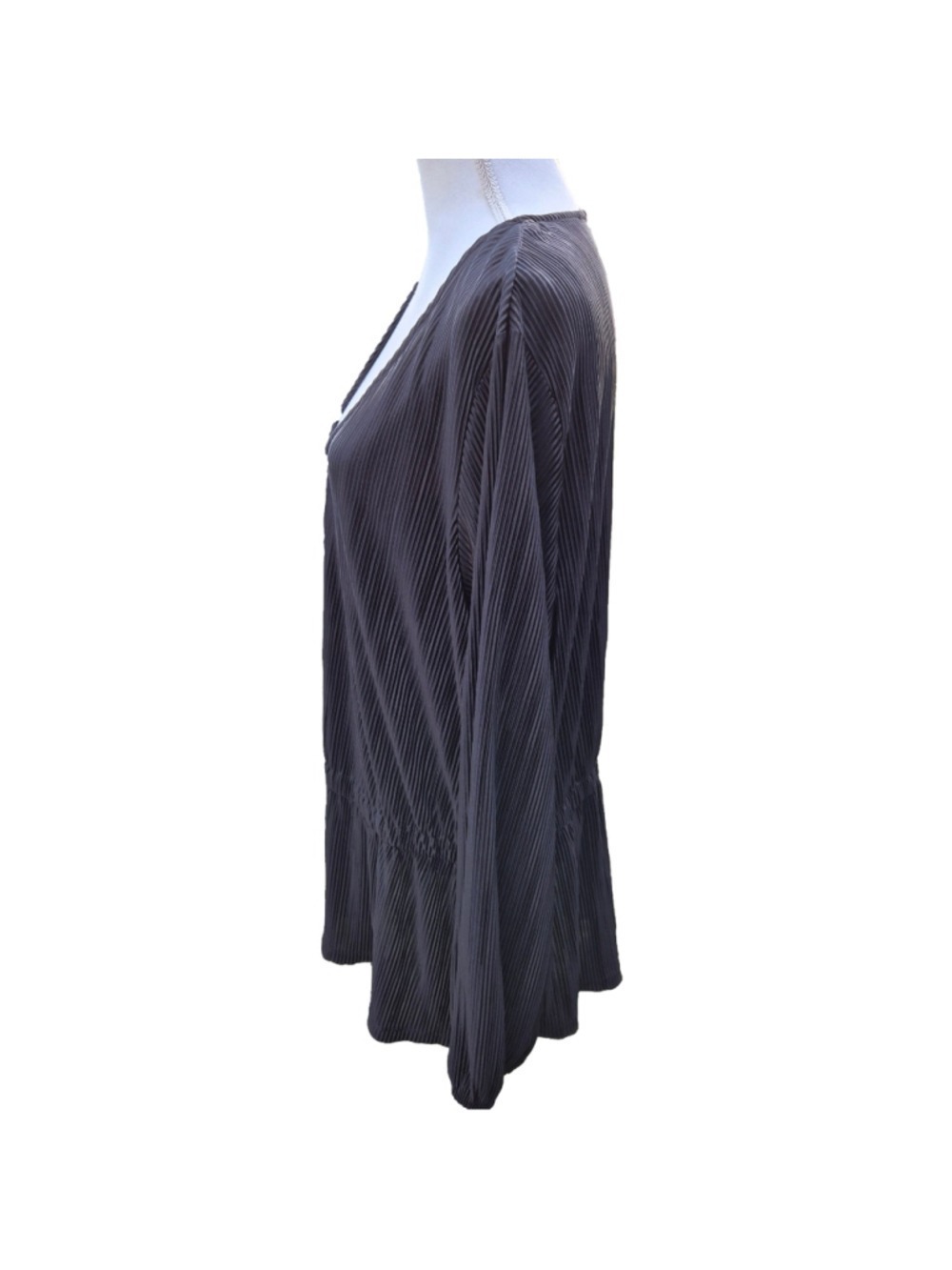Women's Lane Bryant Pleated Blouse Black Size 22/24 - Picture 2 of 8